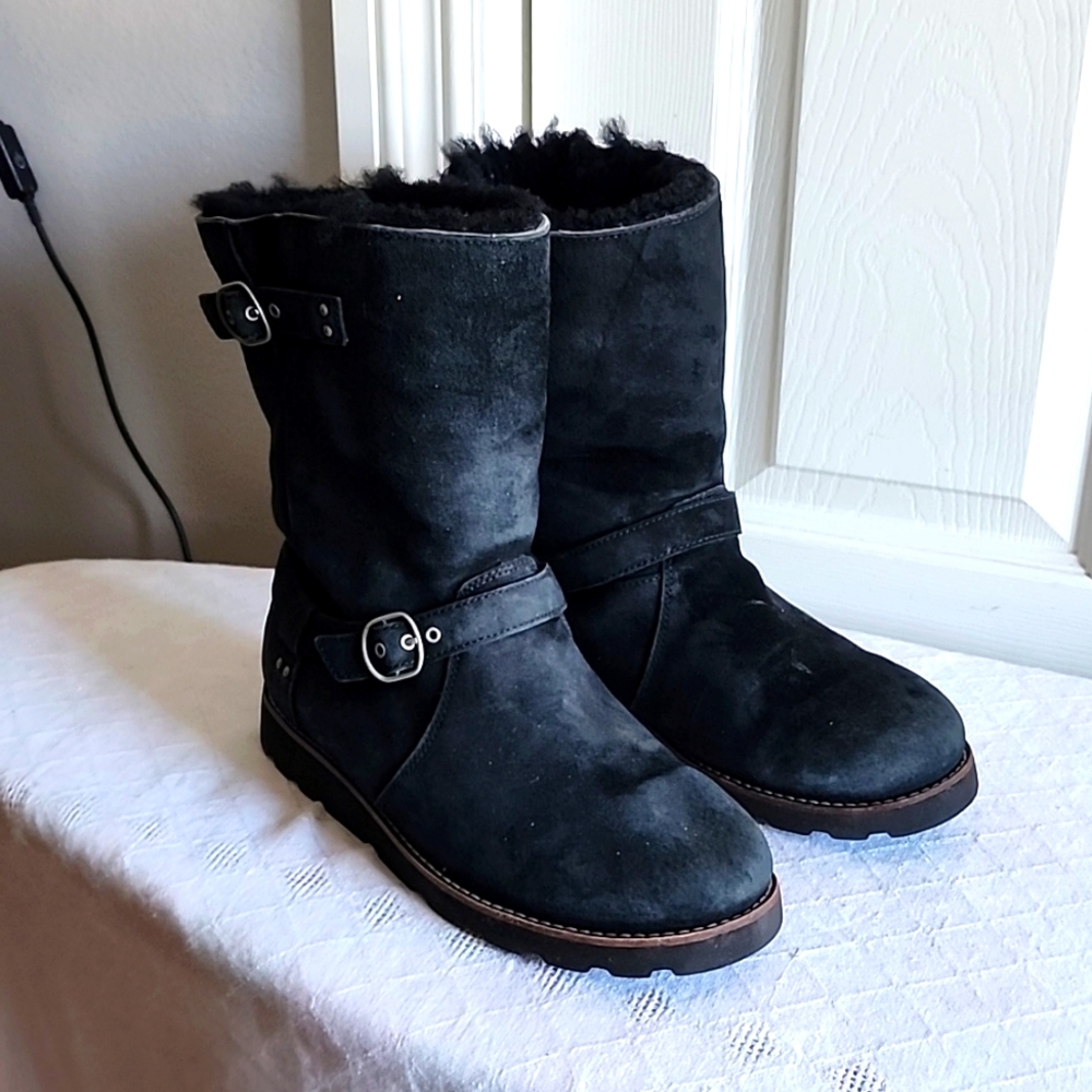 Women's Black Leather and Sheepskin Eva Ugg Boots Size 10